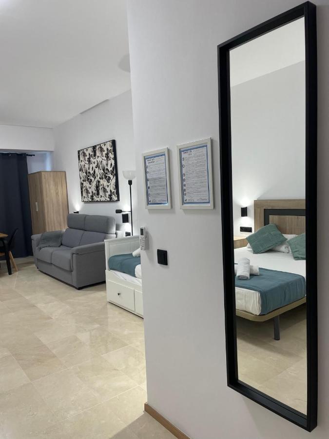 Travel Habitat La Marina Real Apartman Valencia Kültér fotó