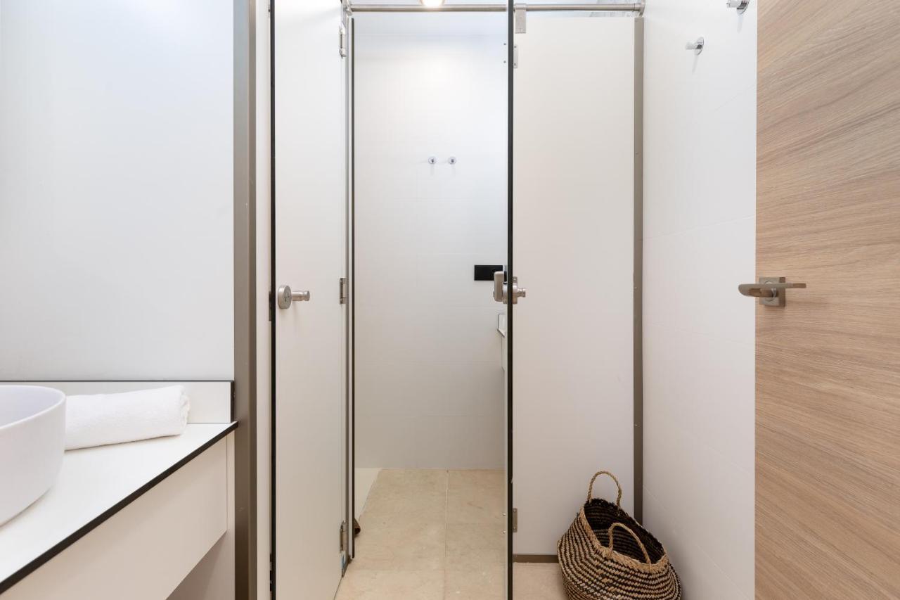 Travel Habitat La Marina Real Apartman Valencia Kültér fotó